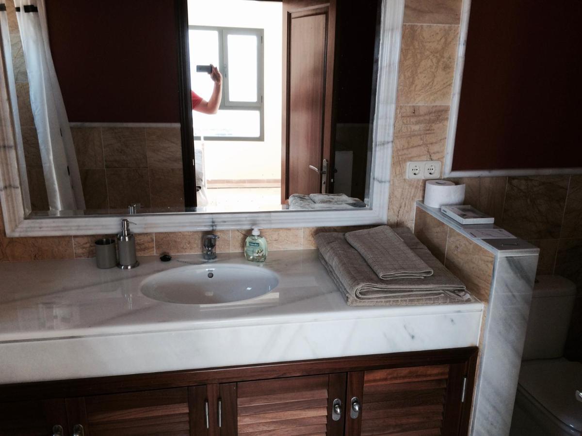 Luxury 3Bed Villa With Heated Private Pool, Full Sky And Free Wifi Плая Бланка Екстериор снимка