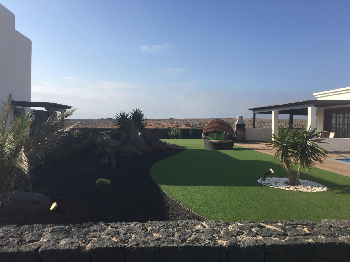 Luxury 3Bed Villa With Heated Private Pool, Full Sky And Free Wifi Плая Бланка Екстериор снимка