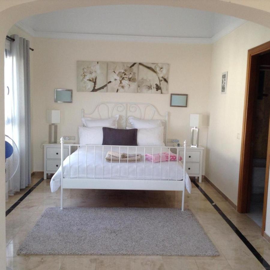 Luxury 3Bed Villa With Heated Private Pool, Full Sky And Free Wifi Плая Бланка Екстериор снимка